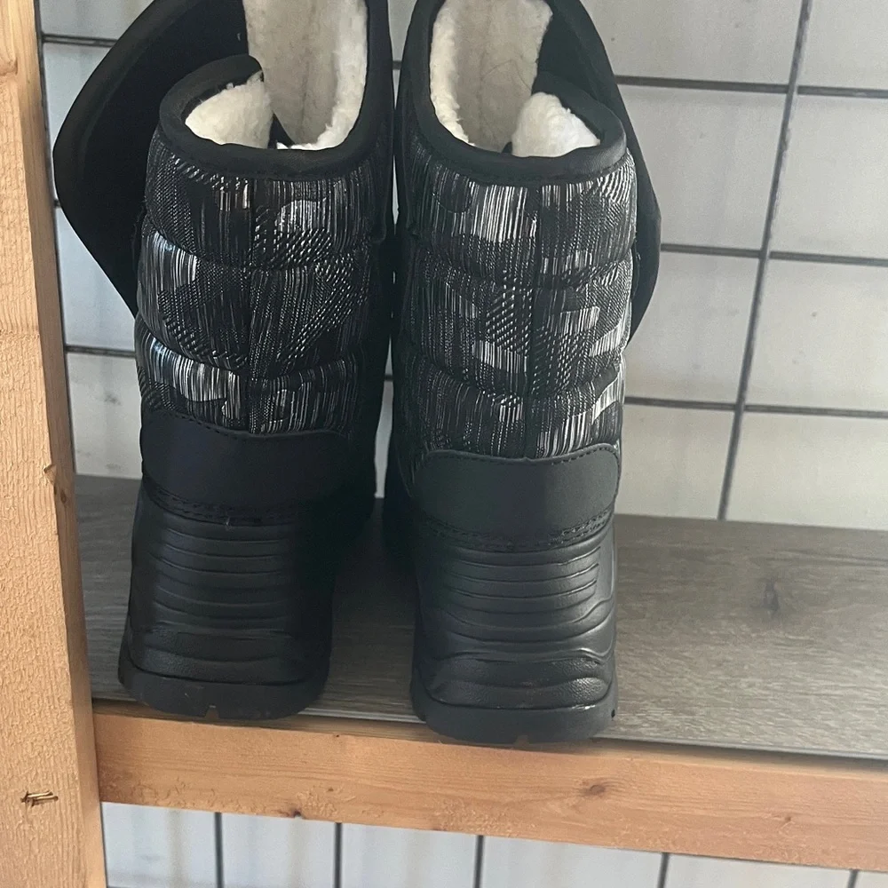 Kids Black Winter Boots